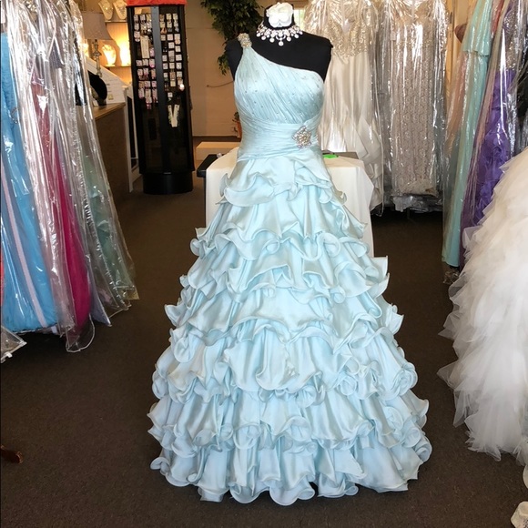 Mac Duggal Dresses & Skirts - 🧚‍♀️Mac Duggal Ball Gown 🧚‍♀️